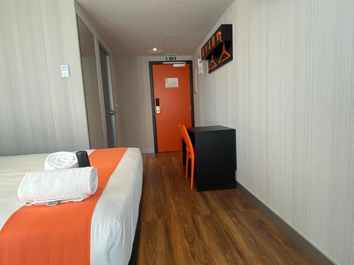 Easyhotel Lisbon Exterior photo