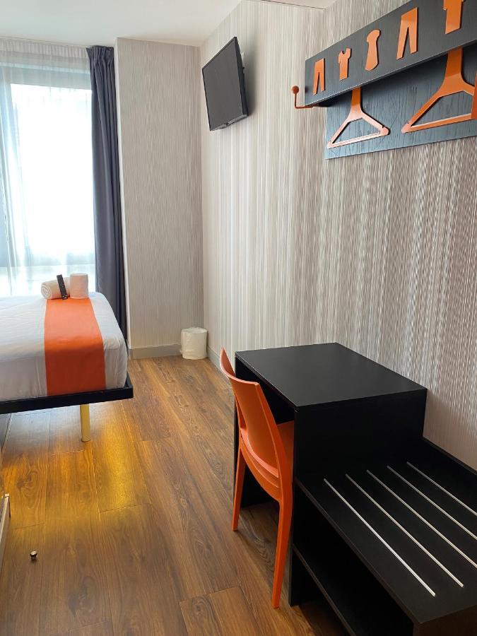 Easyhotel Lisbon Exterior photo