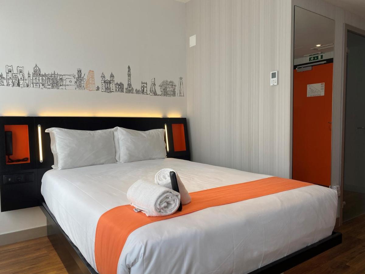 Easyhotel Lisbon Exterior photo
