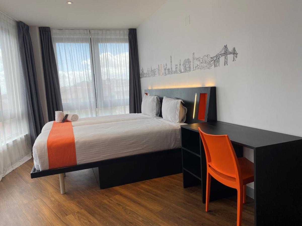 Easyhotel Lisbon Exterior photo