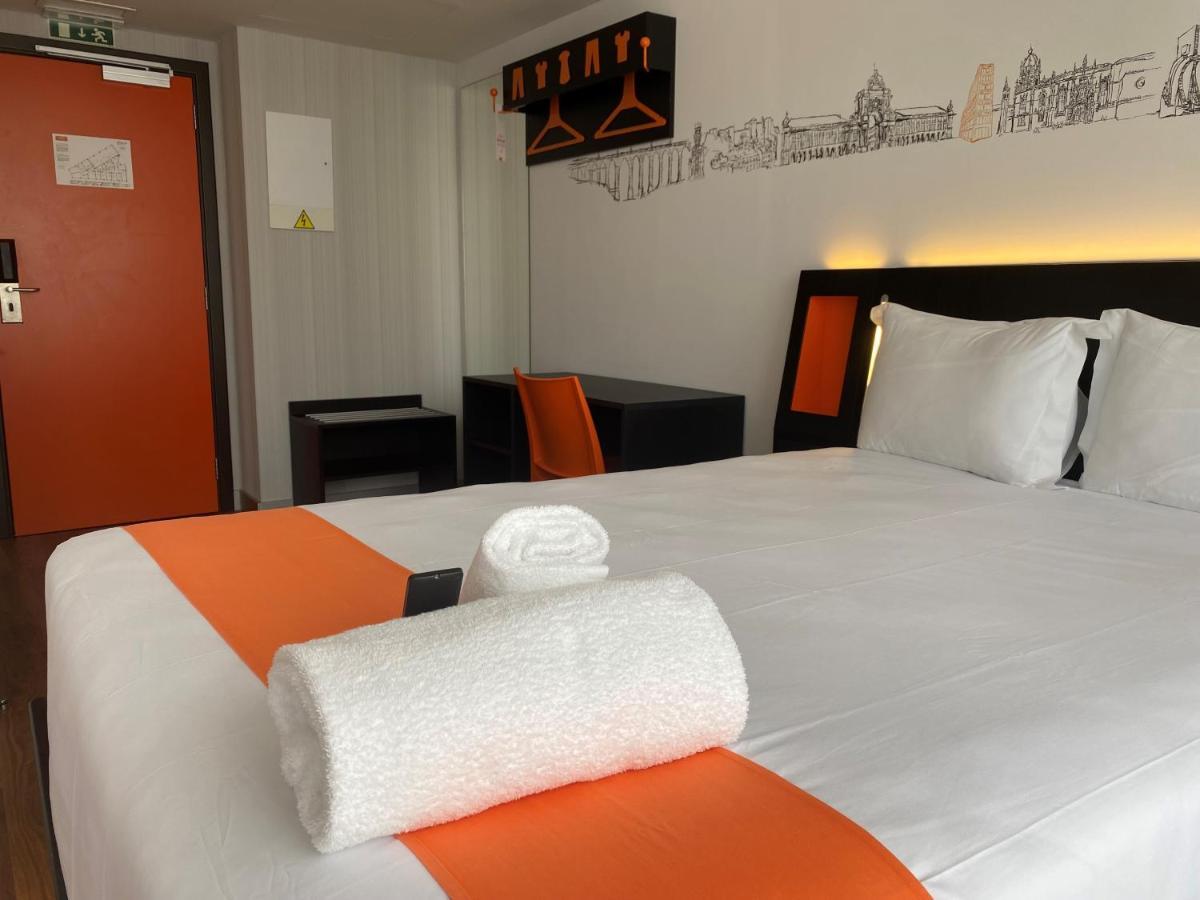 Easyhotel Lisbon Exterior photo