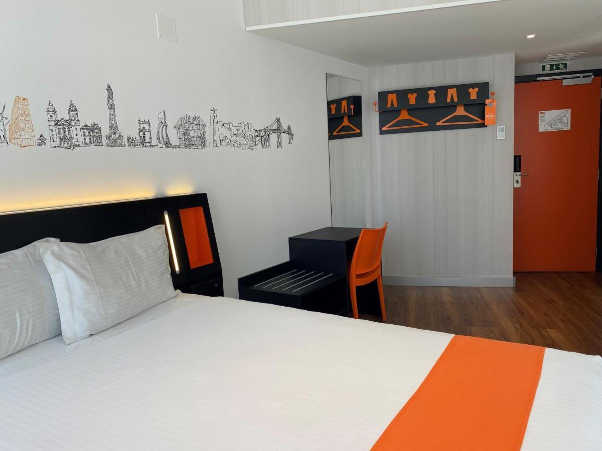 Easyhotel Lisbon Exterior photo