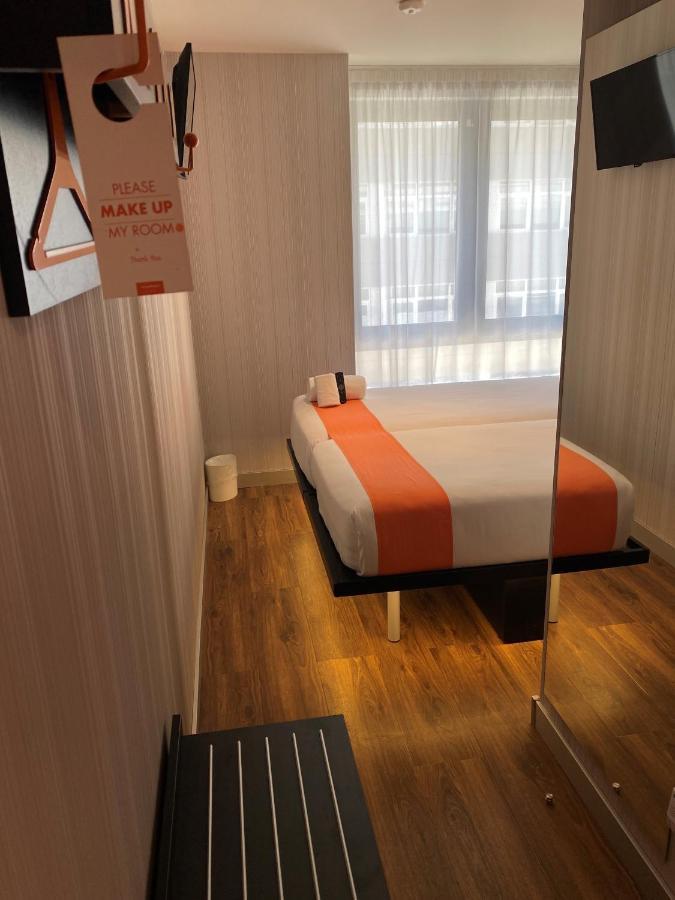 Easyhotel Lisbon Exterior photo