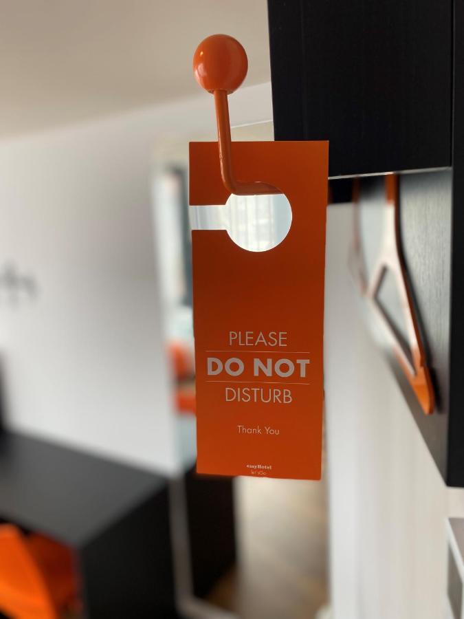 Easyhotel Lisbon Exterior photo