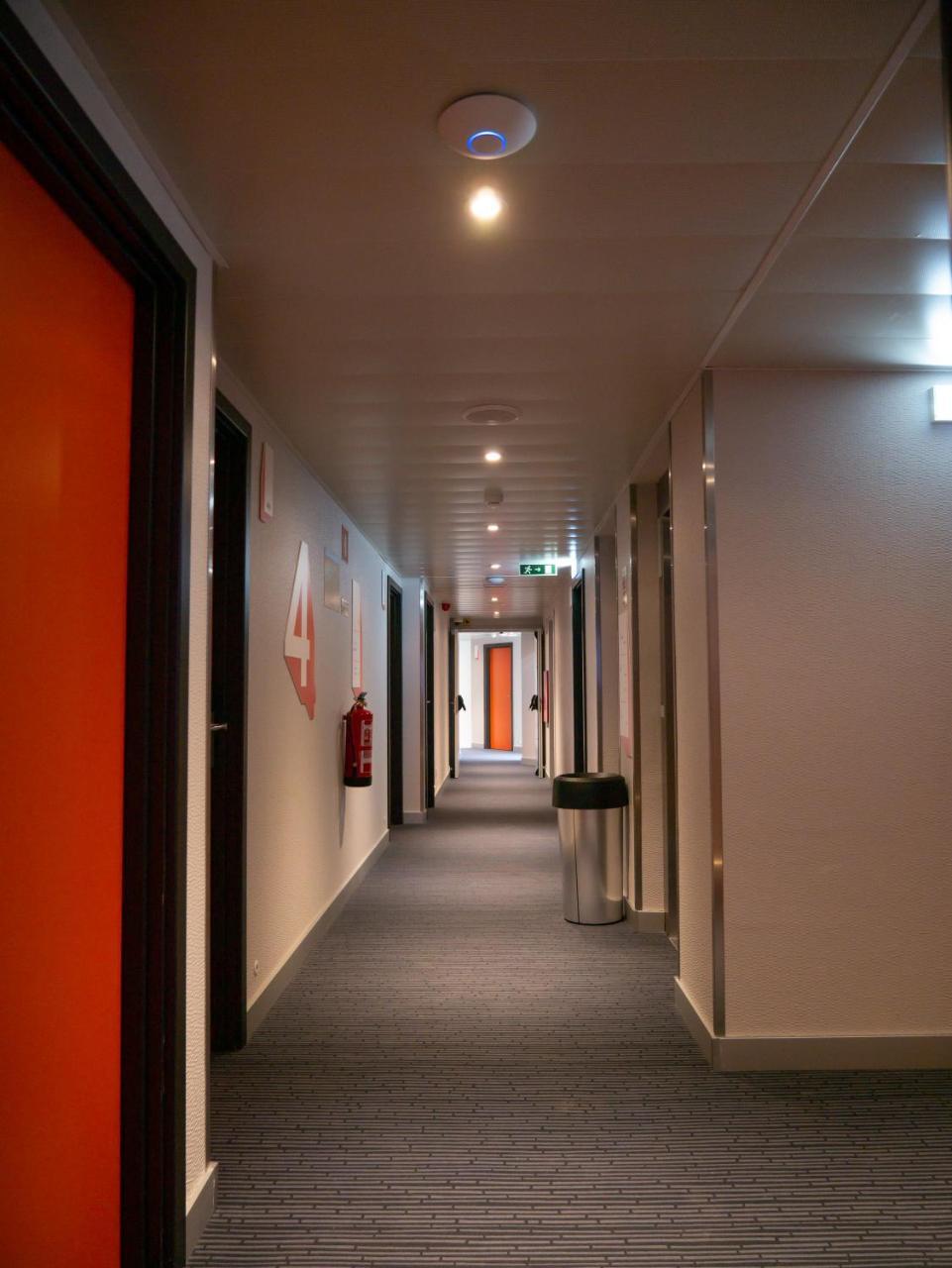 Easyhotel Lisbon Exterior photo