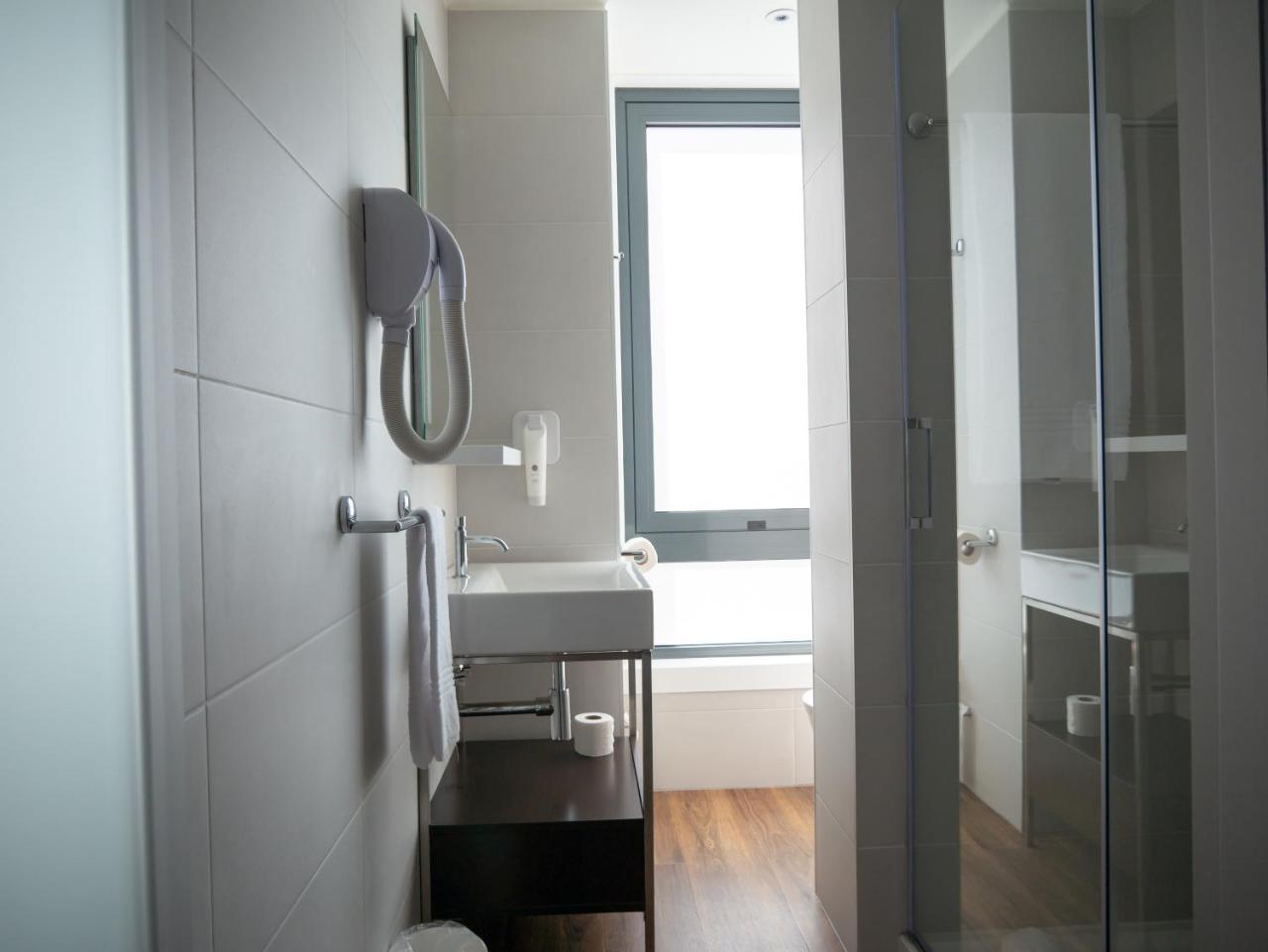 Easyhotel Lisbon Exterior photo