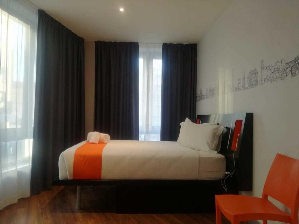 Easyhotel Lisbon Exterior photo